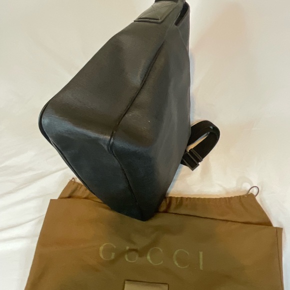 Gucci Messenger bag with flap. Excellent condition. - Picture 7 of 10